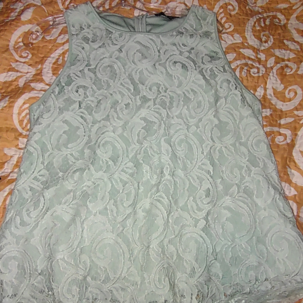Ex.large lacy sea green top